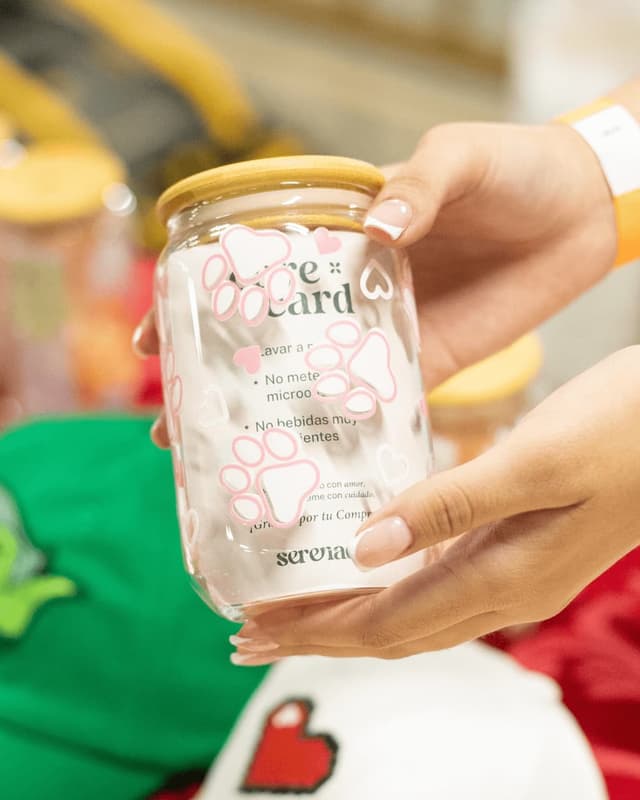 Vaso de huellas de cachorro