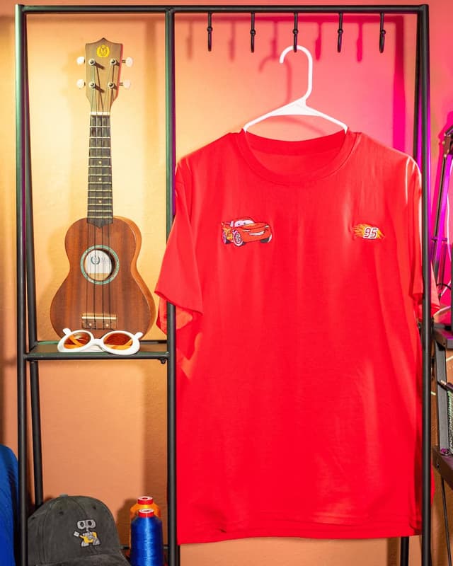 Camiseta de El Rayo McQueen